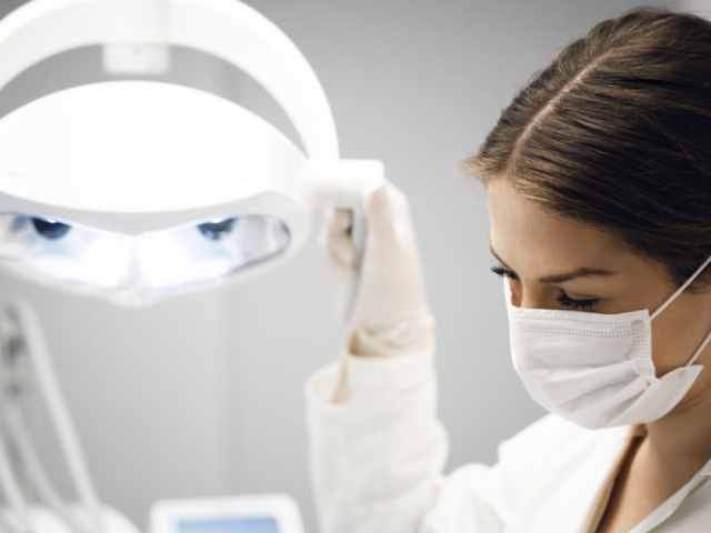 WordPress vs Squarespace for Dentists – Building Patient Trust Online
