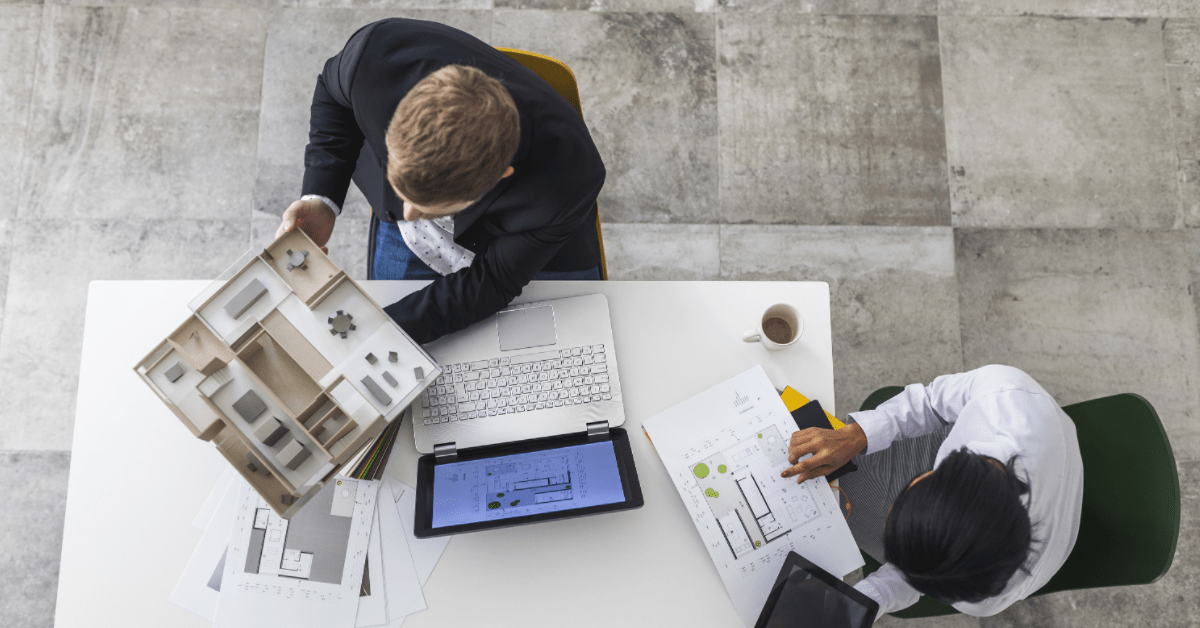 DIY Business Website vs Hiring a Freelancer - Which Is Better